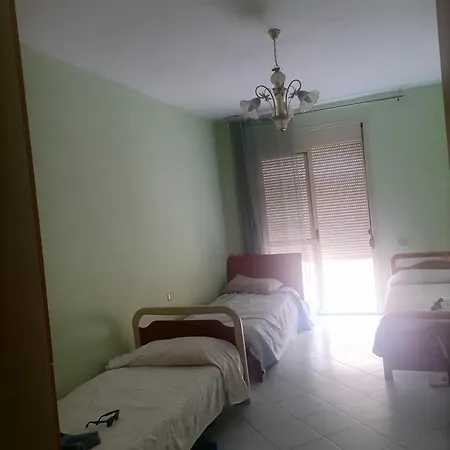 بيت للعطل Rent فلورا